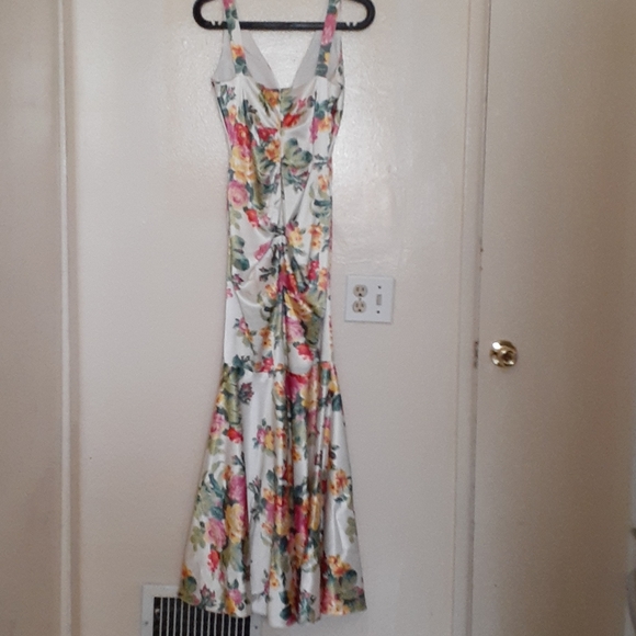 Cocktail gown Floral silk sleeveless - Picture 2 of 9